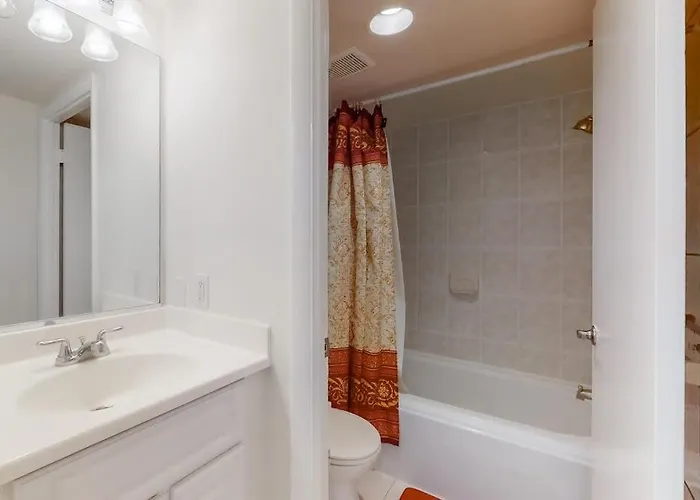 Enjoy Ocean & Bay Views From 15th-floor With Pools Holiday home Ocean City