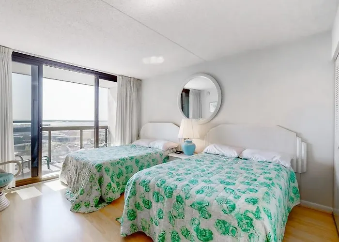 Holiday home Enjoy Ocean & Bay Views From 15th-floor With Pools *